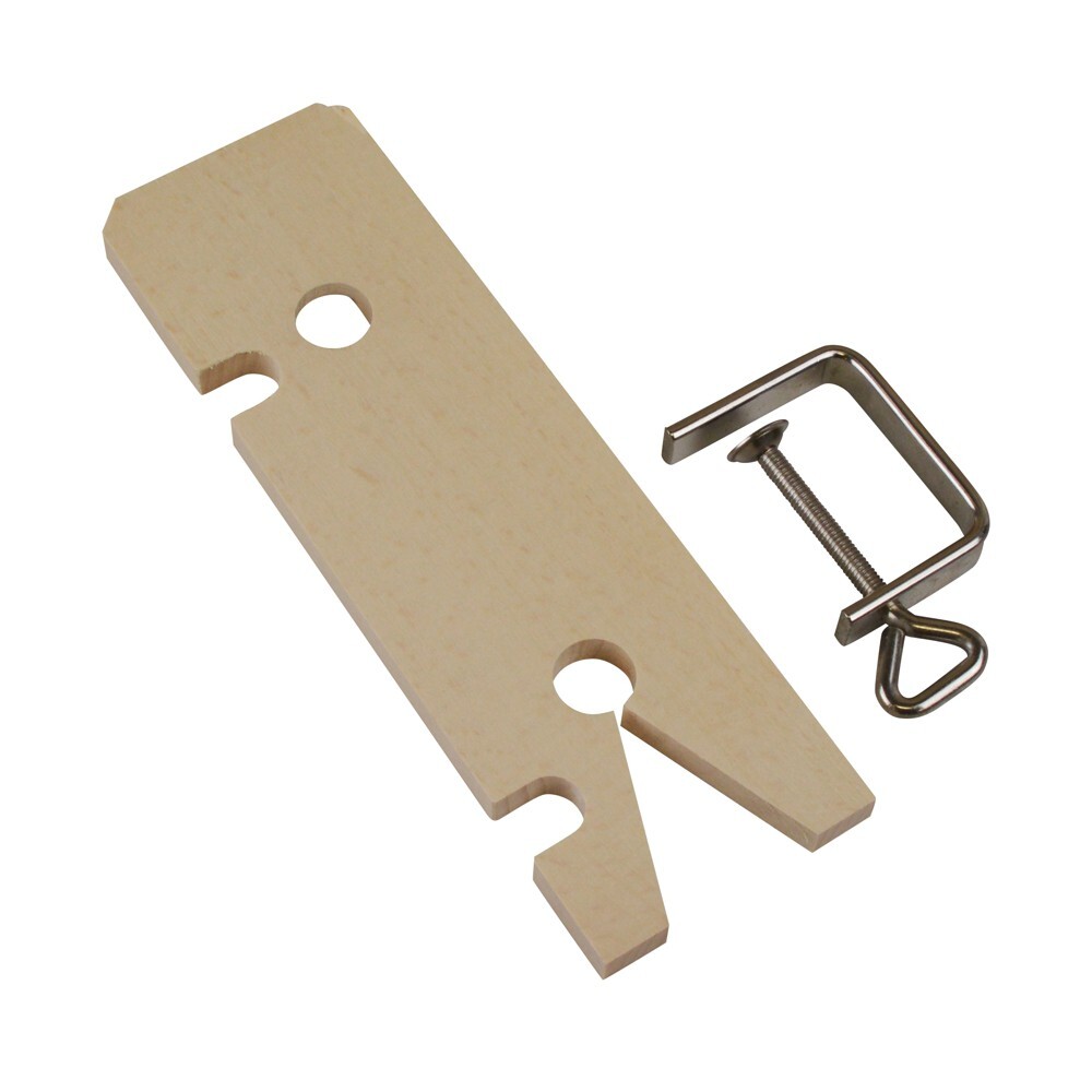 Laubs&auml;gebrettchen auf Holz mit Tischzwinge